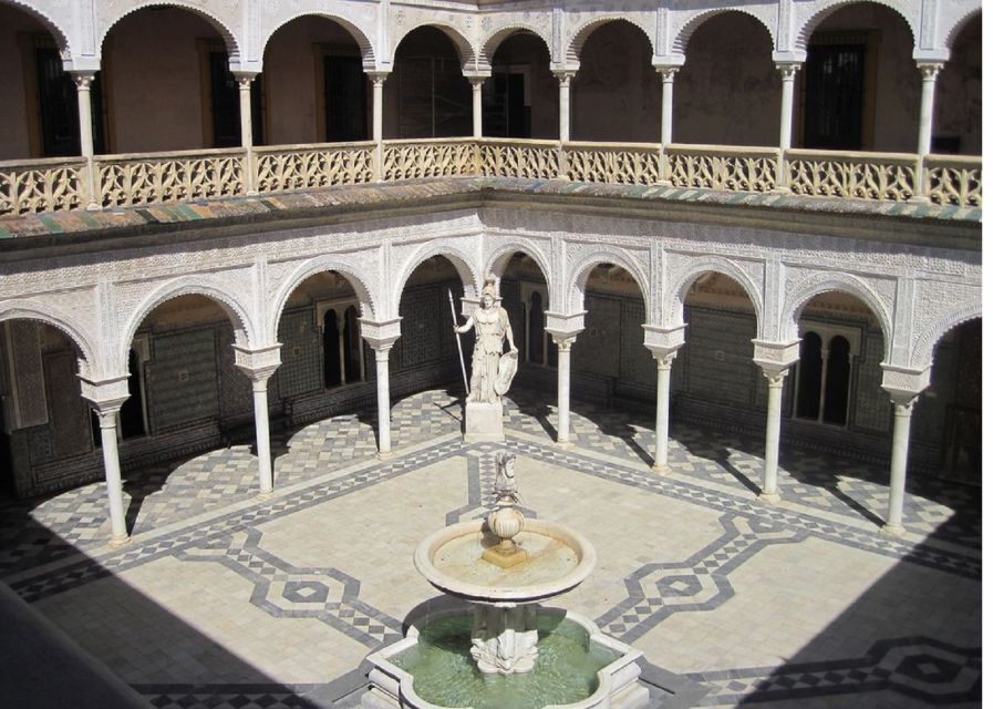 Seville: Casa de Pilatos and Condesa de Lebrija Palace Tour - Beginning at your hotel or the Giralda