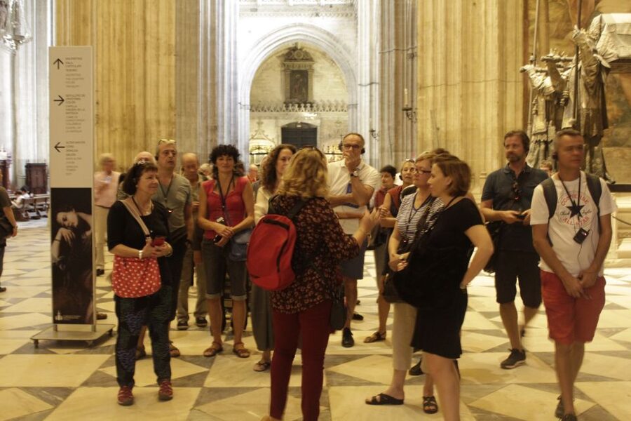 Seville: Cathedral 1-Hour Guided Tour - What the private format is worth