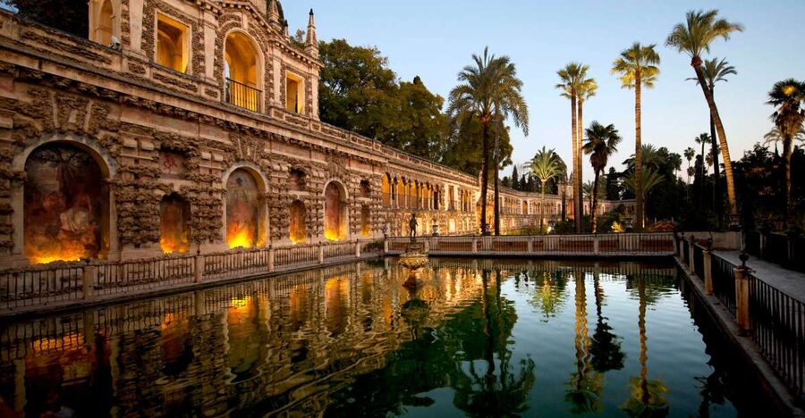 Seville: Cathedral & Alcázar Guided Tour with River Cruise - Key points to know before booking