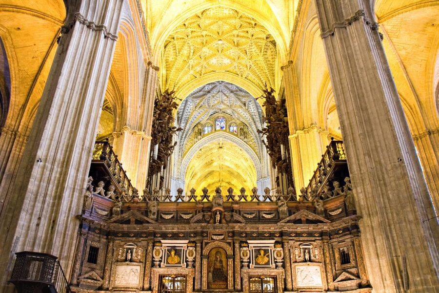 Seville: Cathedral and Alcázar Guided Tour - Who should book this tour?