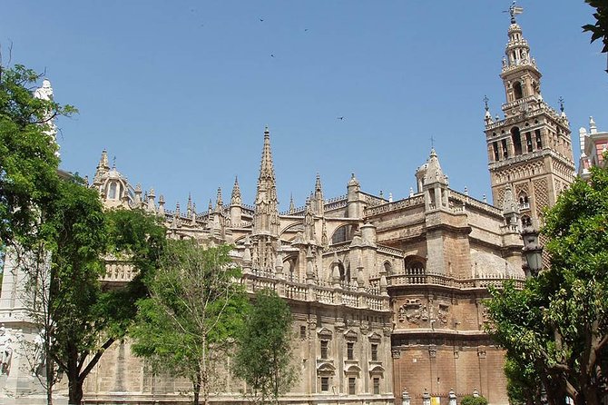 Seville Cathedral and Giralda Tower Guided Tour - The cathedral highlights in a 75-minute route