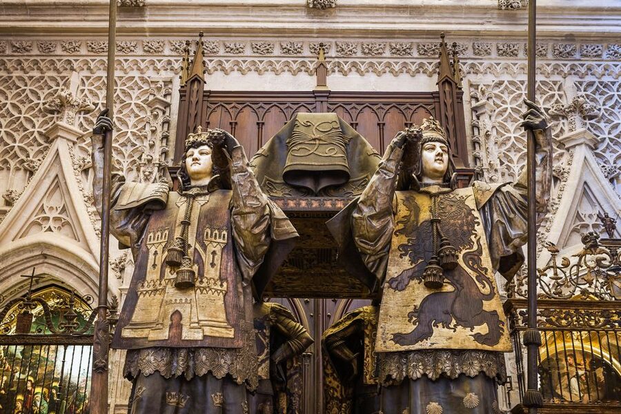 Seville: Cathedral and La Giralda Entry Ticket - Getting through the entrance