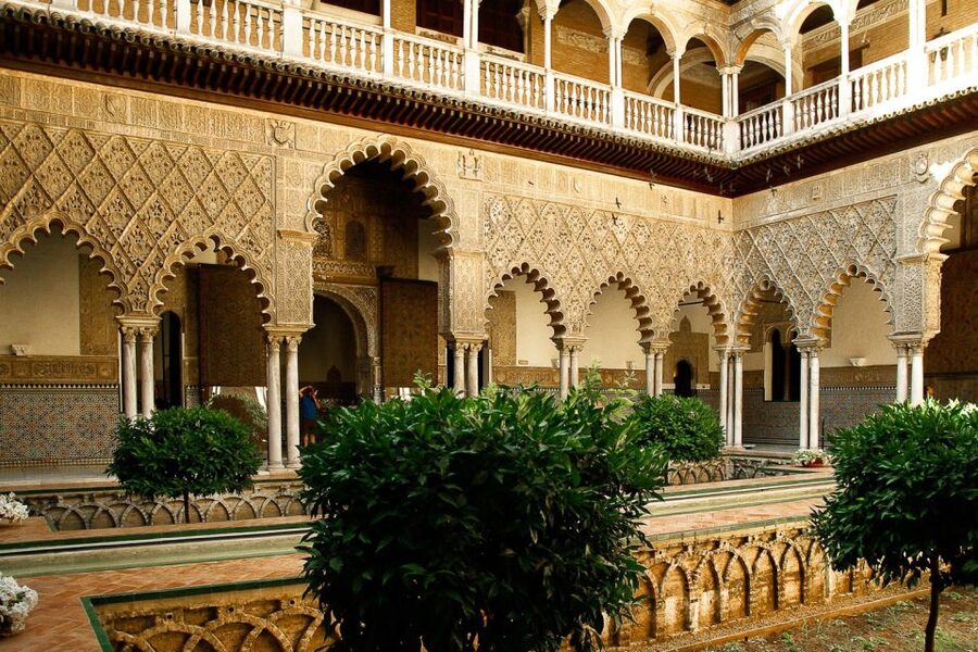 Seville: Cathedral, Giralda & Alcázar Guided Tour - Pace, comfort, and practical planning