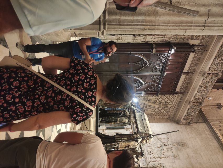 Seville: Cathedral, Giralda, and Alcazar Guided Tour - Alcazar gardens and Game of Thrones locations