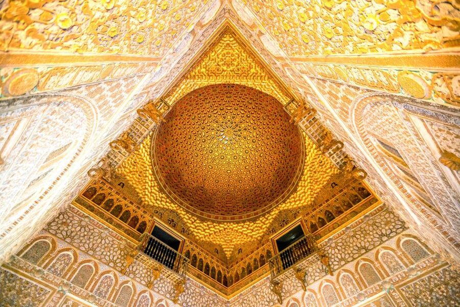 Seville: Cathedral, Giralda, and Royal Alcázar Guided Tour - Should you book the Seville Cathedral and Alcázar tour?