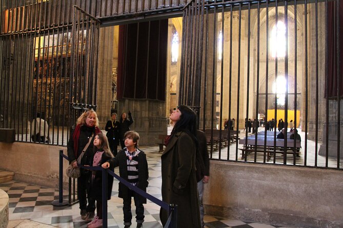 Seville Cathedral & Giralda tour with Priority Tickets - Inside the Great Gothic Interior