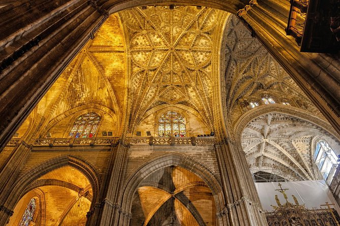 Seville: Cathedral Guided Tour with Priority Access - Inside the vast cathedral