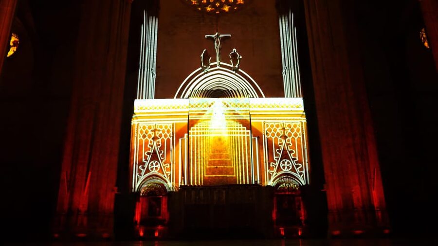 Seville: Cathedral of Seville Guided Night Tour & Light Show - Key points to know before booking