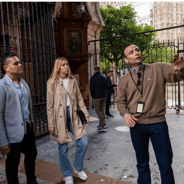 Seville: CATHEDRAL TINY GROUP SKIP THE LINE - The Giralda in a focused 30-minute visit
