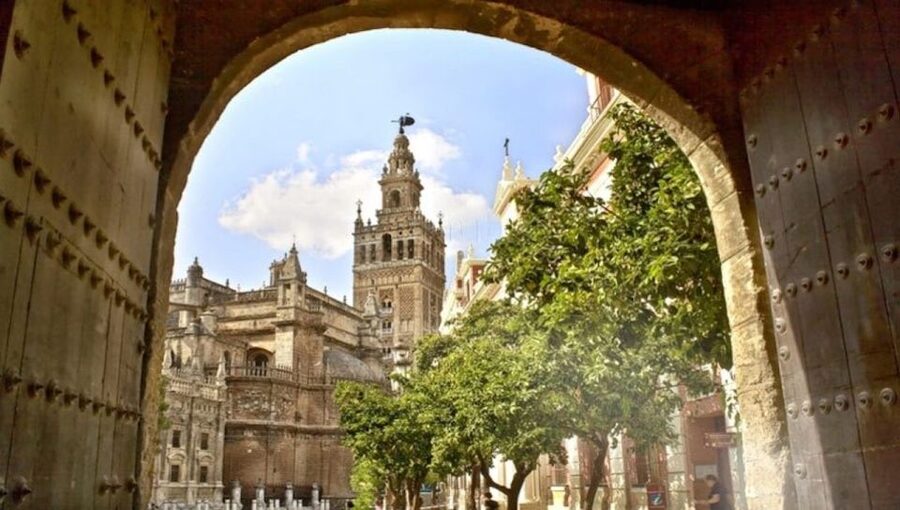 Seville: City of Queens, Nuns, Sex Work & Witches - Key points at a glance