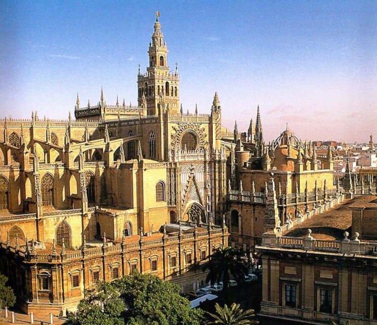 Seville: City of Queens, Nuns, Sex Work & Witches - Guides, group size, and the human factor