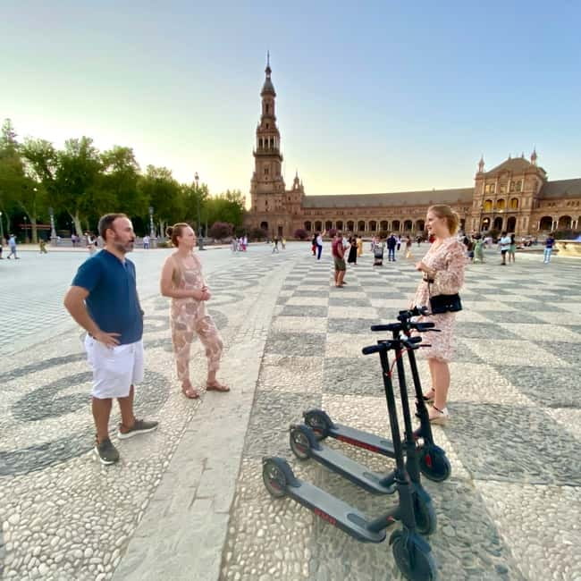 Seville: Electric Bike City Tour - The Alcázar, Cathedral, and Archive of the Indies