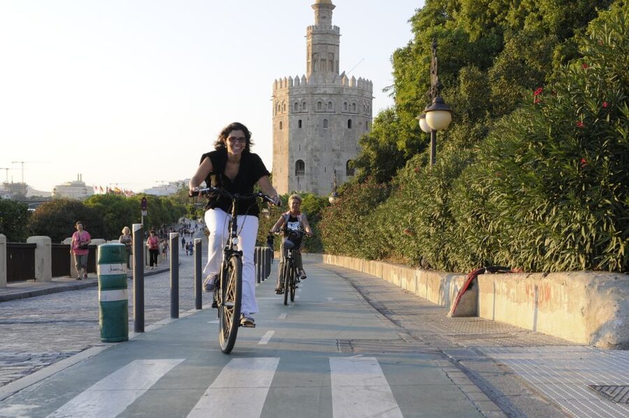 Seville: Electric Bike Tour in Small Group - What the two and a half hours feel like