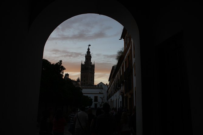 Seville Evening Historical Tour with Haunted History - Timing, pace, and practical comfort