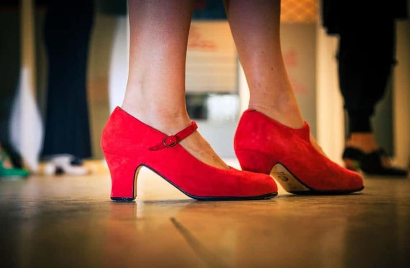 Seville: Flamenco Dance Class with Optional Costume - What you actually wear