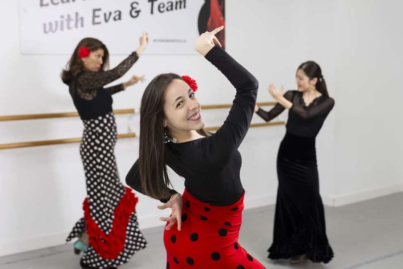 Seville: Flamenco Dance Class with Optional Costume - Who should book this class