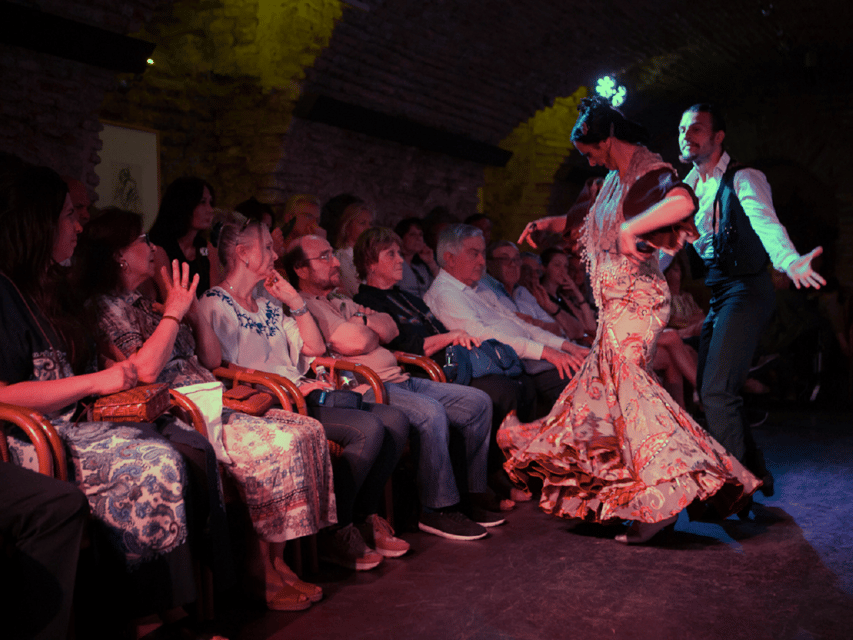 Seville: Flamenco Dreams Show with Drink in an Arabic Vault - What the intimate seating adds