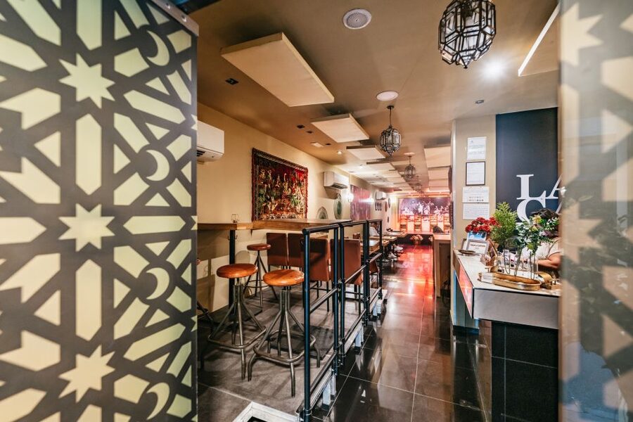 Seville: Flamenco Show with Andalusian Dinner at La Cantaora - Should you book this Seville flamenco dinner?