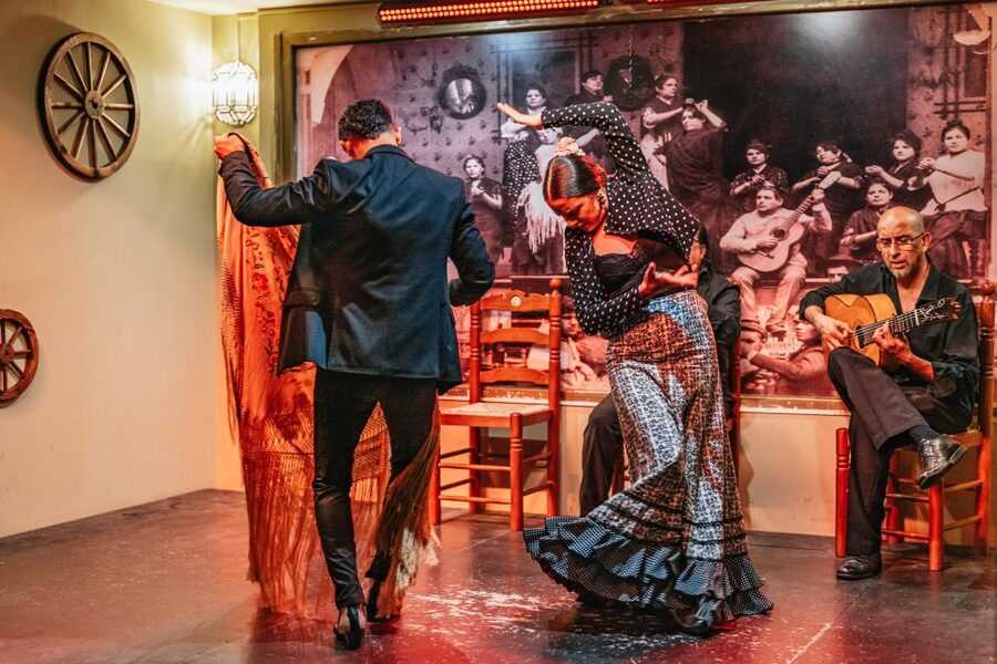 Seville: Flamenco Show with Andalusian Dinner at La Cantaora - How authentic is the experience?