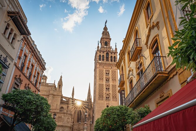 Seville Former Jewish Quarter Walking Tour: Santa Cruz - Calle Susona and the line between legend and history