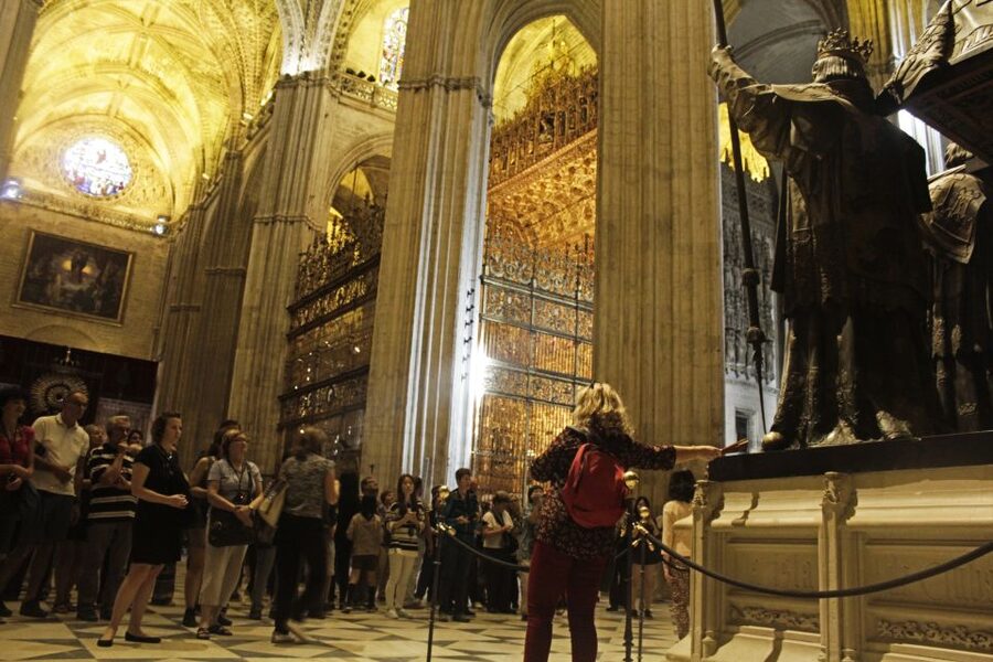 Seville: Guided Sightseeing Day Tour - Who should book this Seville tour?