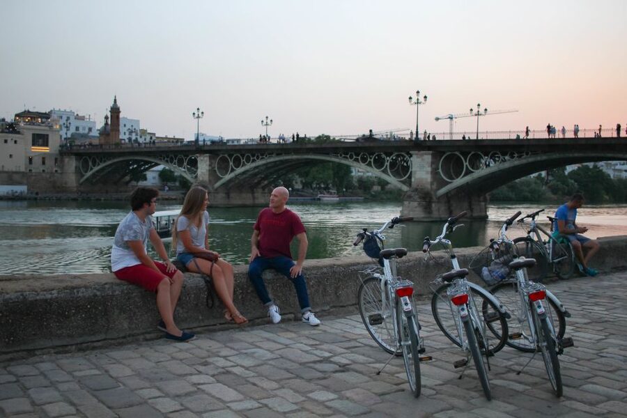 Seville: Guided Sunset Bike Tour - A route that may include Triana