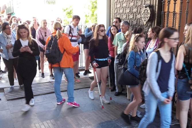 Seville Guided Tour into Alcazar and Cathedral Skip the Line - Guide quality is the biggest variable