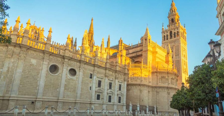 Seville: Guided Tour of Cathedral of Seville & Giralda Tower - Key points at a glance