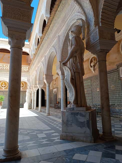 Seville: Guided visit of the Casa de Pilatos with entrance tickets - Key points at a glance