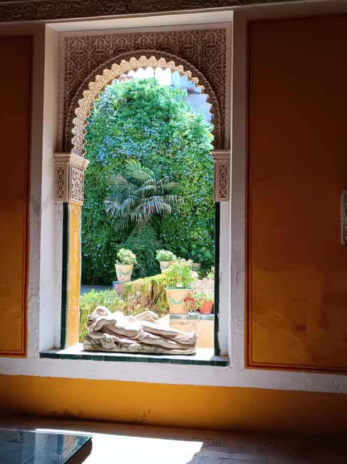 Seville: Guided visit of the Casa de Pilatos with entrance tickets - What the 1.5-hour schedule feels like