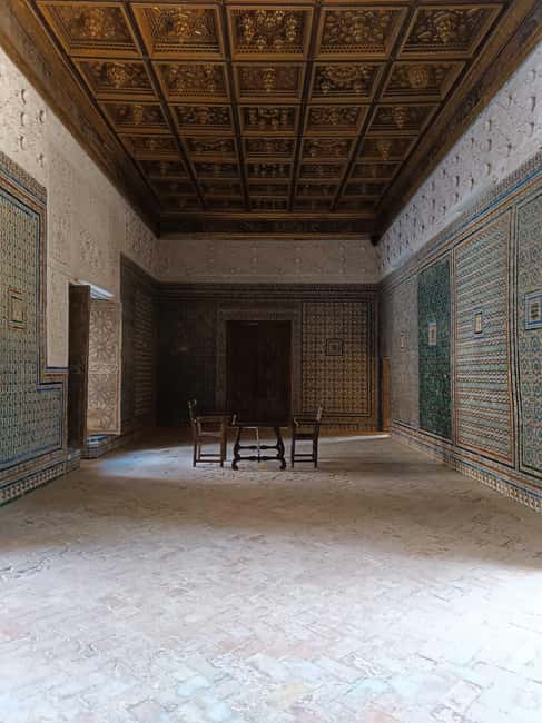 Seville: Guided visit of the Casa de Pilatos with entrance tickets - Rain, construction, and other practical limits
