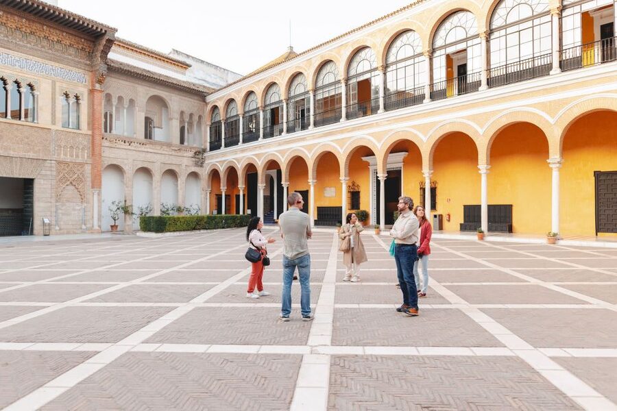 Seville: Guided Walking Tour with Alcazar & Cathedral Access - How the four-hour route feels