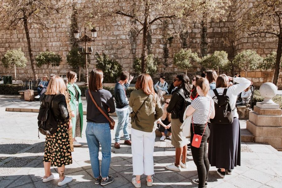 Seville: Guided Walking Tour with Optional Breakfast - The Archive of the Indies and the city’s global story