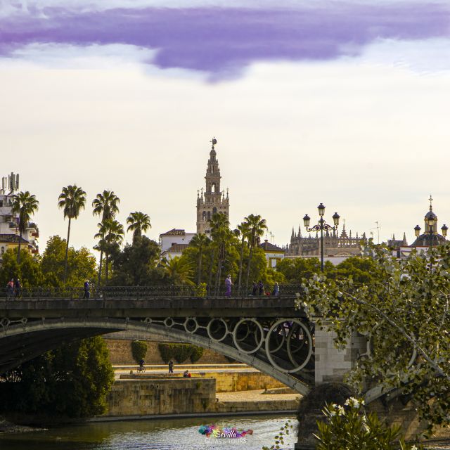 Seville: Guided Walking Tour with Optional Breakfast - Puerta de Jerez and the old tobacco factory