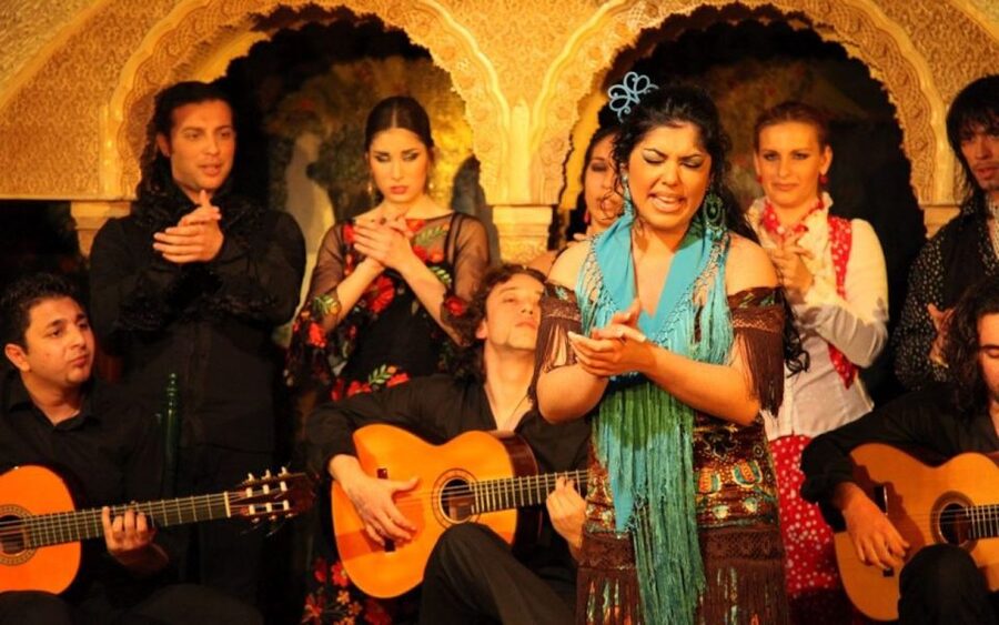 Seville: Half-Day Flamenco & Tapas Night - Eating and drinking the Seville way