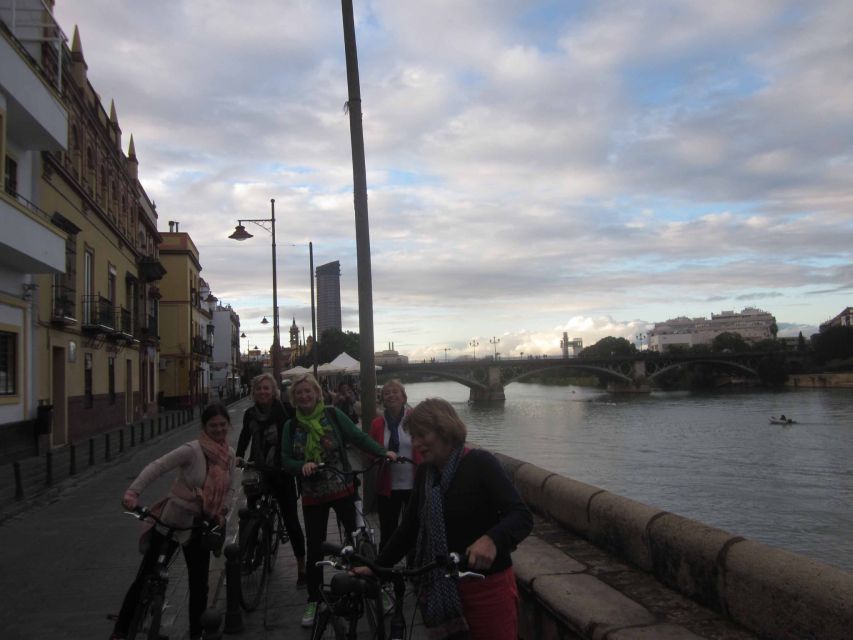 Seville: Highlights City Bike Tour - Why a bike is such a good fit for Seville