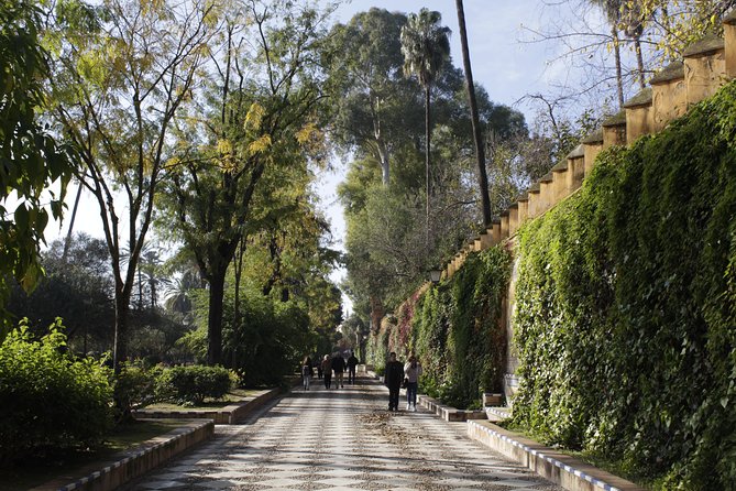 Seville Highlights: Private Family Guided Tour - FAQ