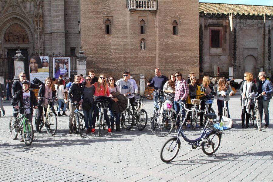 Seville: Historic Center Bike Tour - Macarena and Puerta de Córdoba: Seville behind its walls
