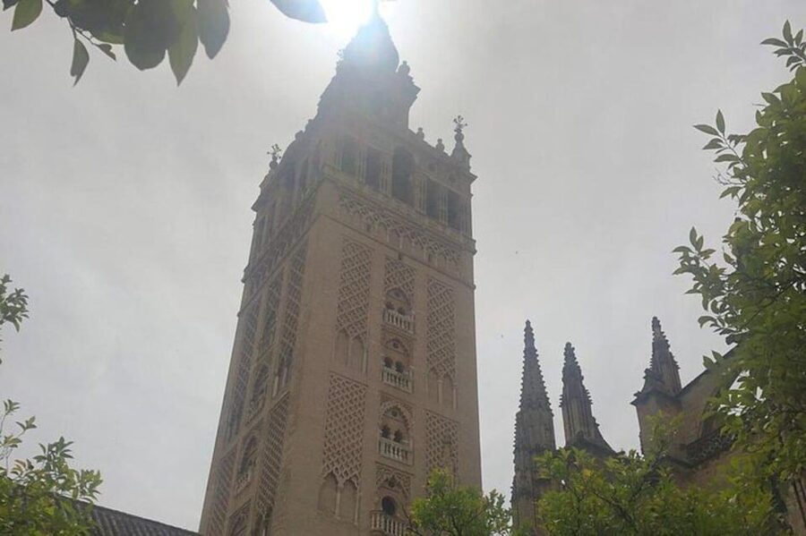Seville : Jewish Quarter & Santa Cruz Walking Tour - Puerta de Jerez and Seville’s changing public face