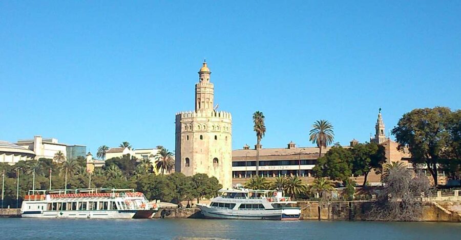 Seville Orientation Tour - The Guadalquivir and the Torre del Oro