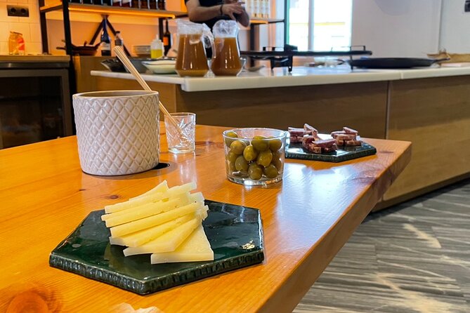 Seville: Paella Showcooking Experience - Sangria, Stories, and a Social Evening
