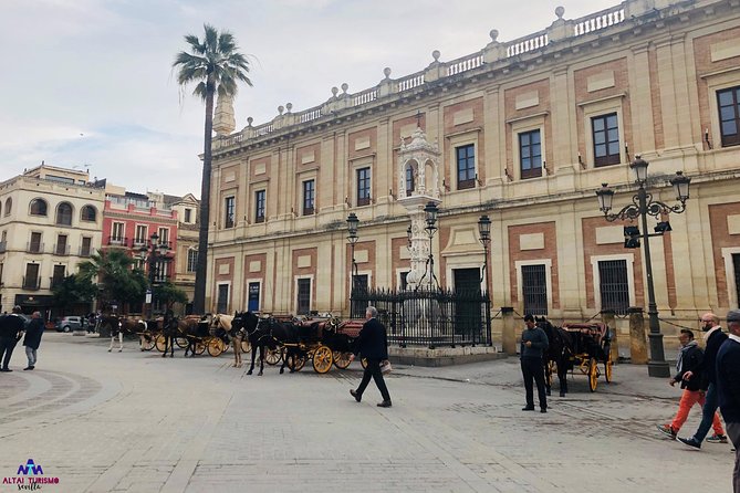 Seville Palaces: Dueñas Palace and Pilate House Tour - Timing, comfort, and what to bring