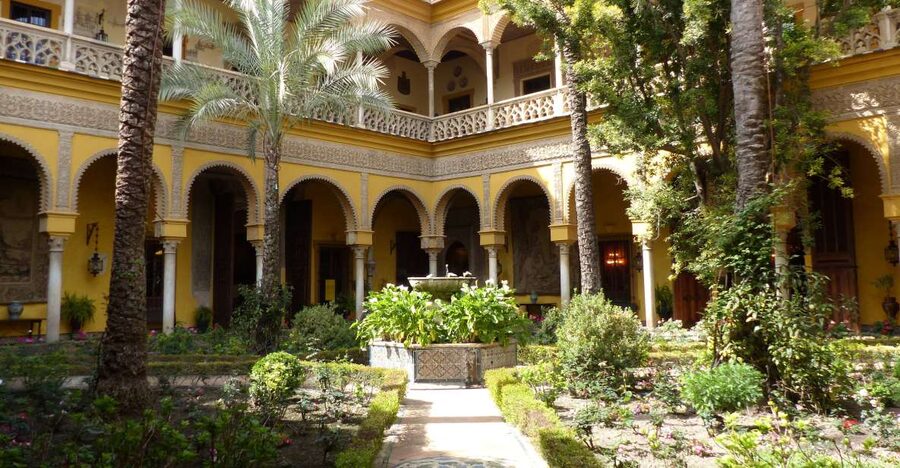 Seville: Palacio de Las Dueñas Entry Ticket and Guided Tour - Why Palacio de Las Dueñas Feels Different