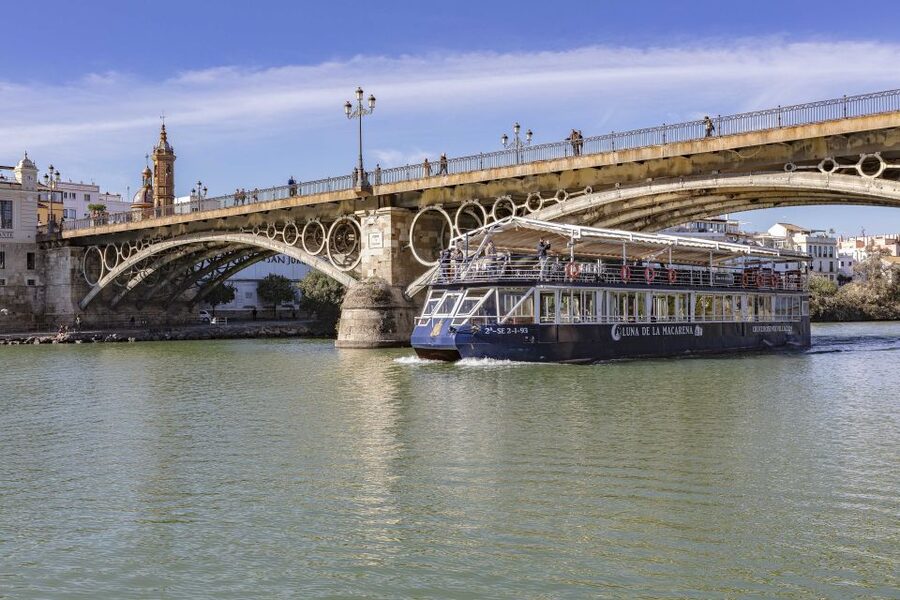 Seville: Panoramic Cruise, Hop-On-Hop-Off Bus & Walking Tour - See Santa Cruz at the right hour