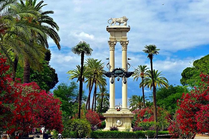 Seville Panoramic Walking Tour - The Giralda, Cathedral, and Alcazar from the outside