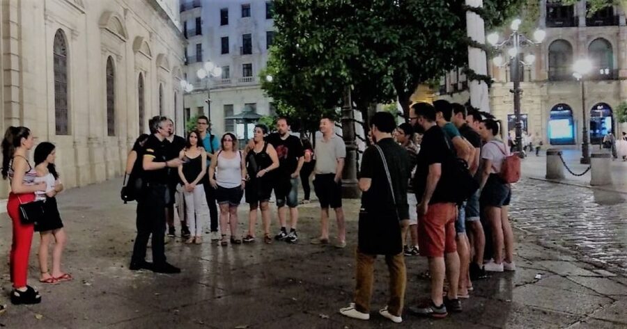 Seville: Paranormal Walking Tour in Spanish - What this paranormal walk is really about