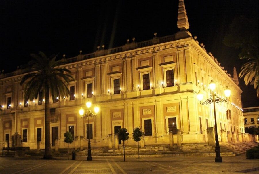 Seville: Paranormal Walking Tour in Spanish - Is two hours the right length?