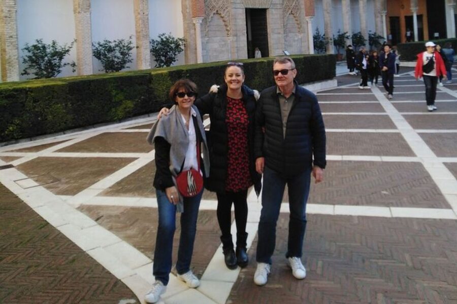 Seville: Private custom tour with a local guide - Choosing between two and eight hours