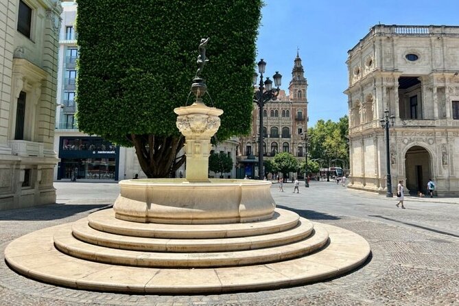 Seville Private Tour with Alcazar, Cathedral, Casa de Pilatos - Palacio de las Dueñas and its layered style