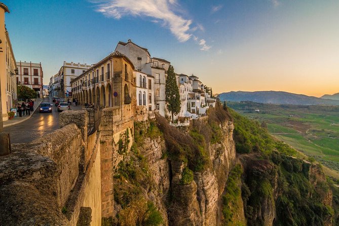 Seville Private Transfer to Granada with a Visit to Ronda - Leaving Seville at 8:00 am